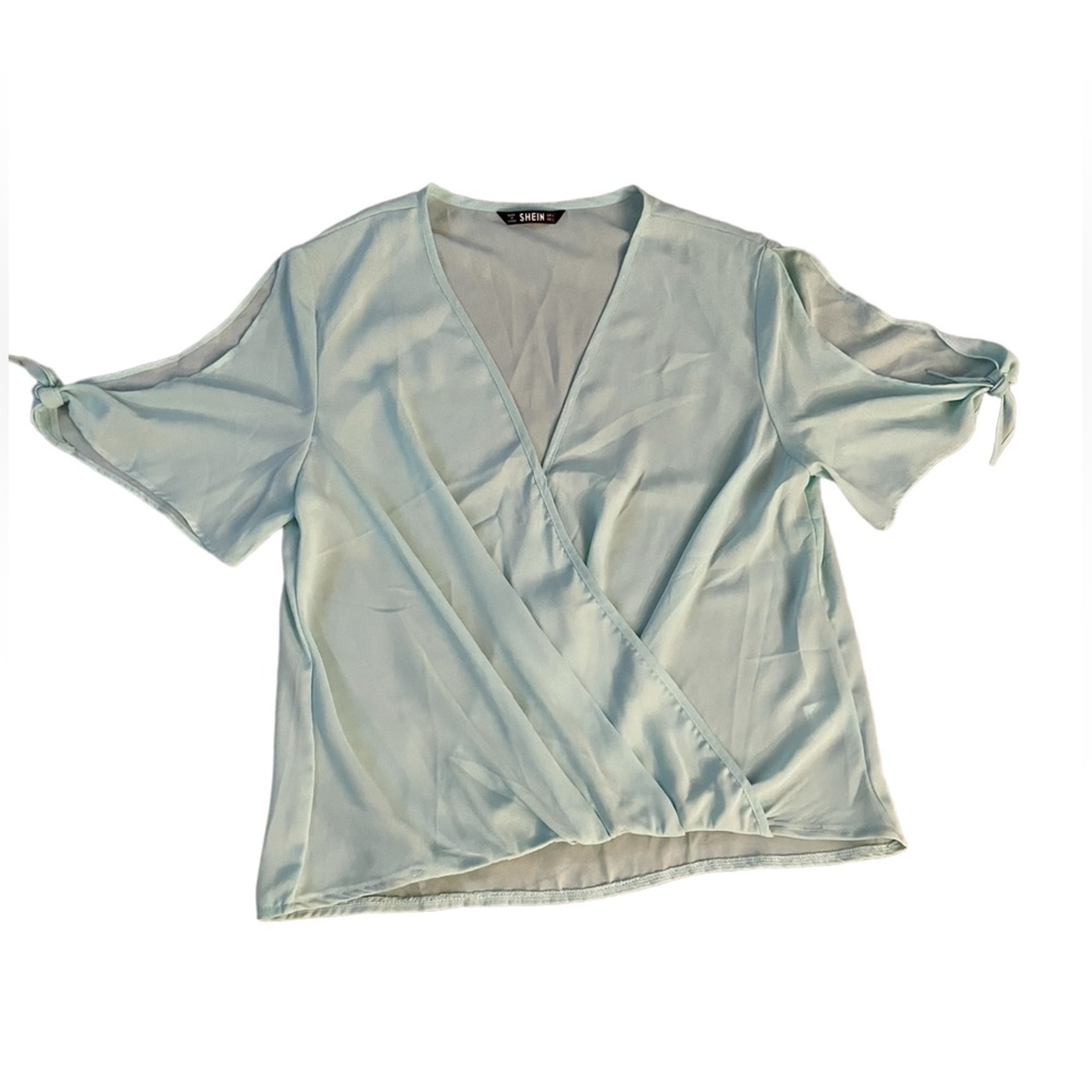 Women’s blouse - size Large